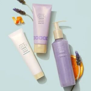 Mary Kay Satin Hands Set - Citrus Lilac